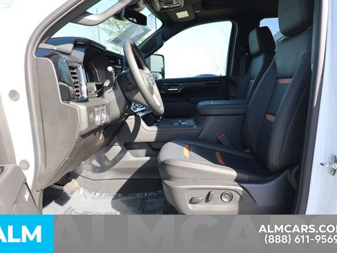Used 2026 GMC Sierra 2500 AT4 image 17