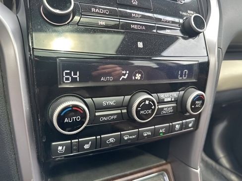 Used 2019 Subaru Ascent Touring image 24