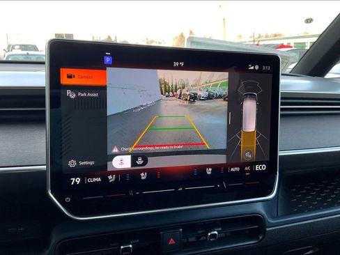 New 2025 Volkswagen ID. Buzz Pro S image 18