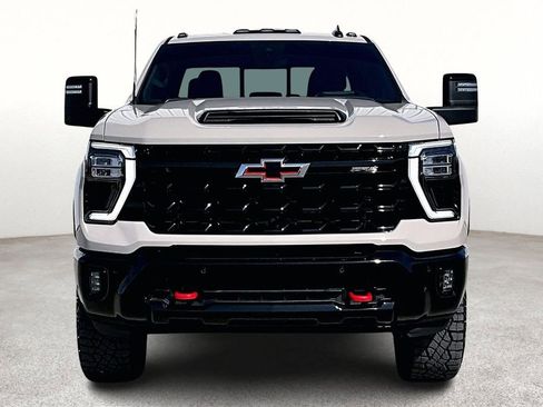 Used 2026 Chevrolet Silverado 2500 ZR2 AWD/4WD image 4