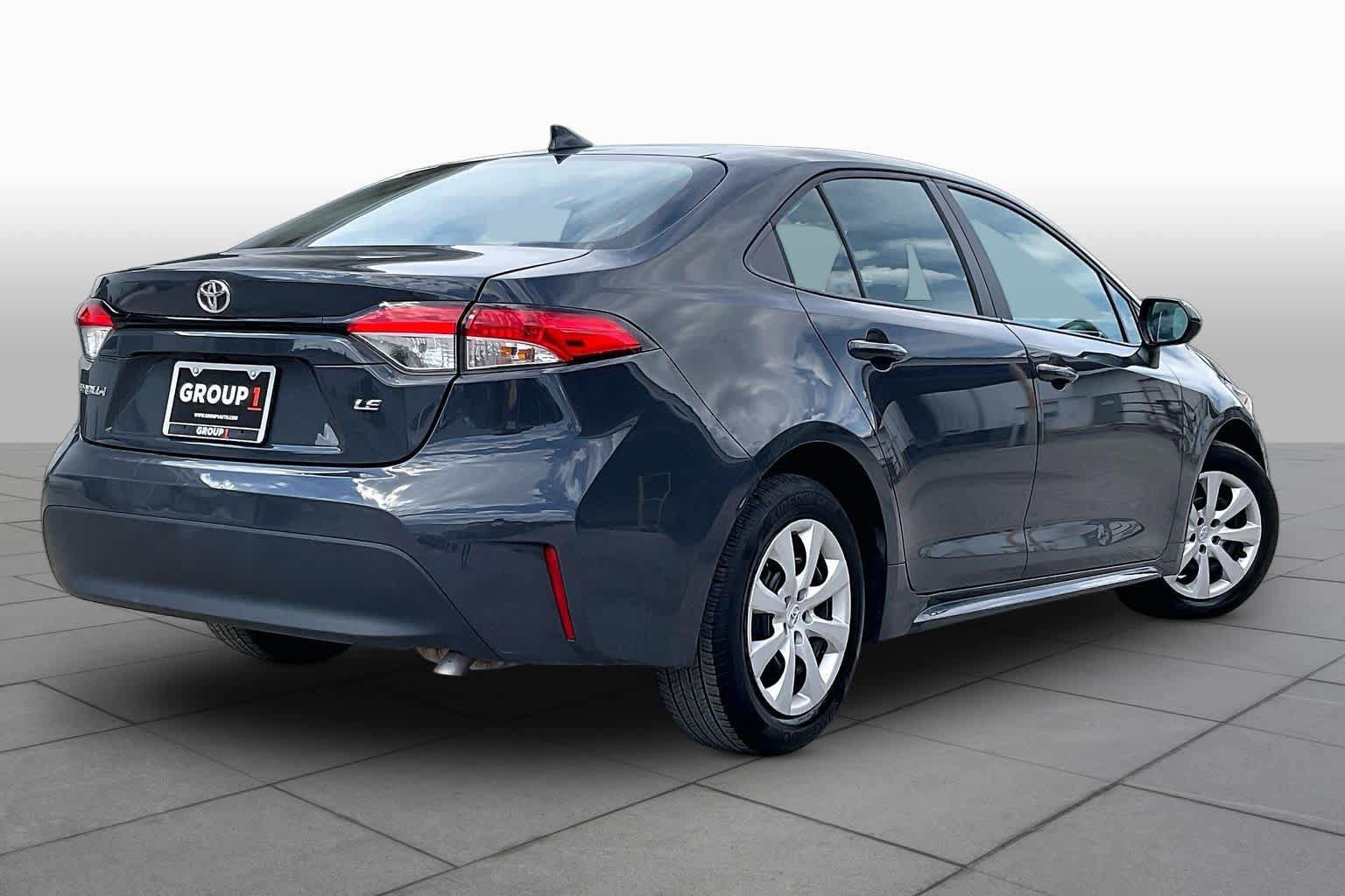 Used 2025 Toyota Corolla LE FWD image 13