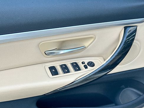 Used 2020 BMW 430i Convertible image 18