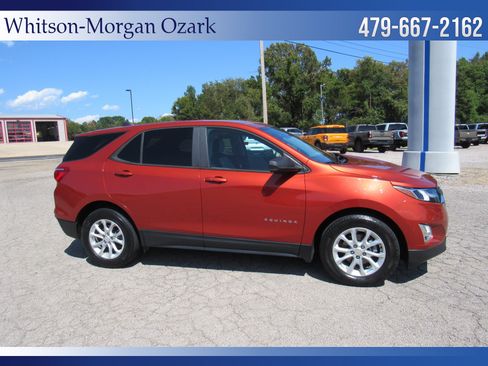Used 2020 Chevrolet Equinox LS w/ LS Convenience Package FWD image 18