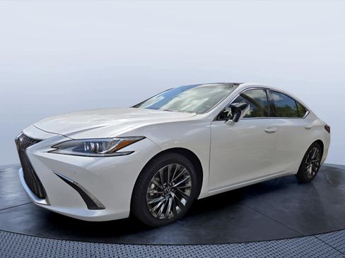 Used 2024 Lexus ES 350 w/ Technology Package FWD image 3