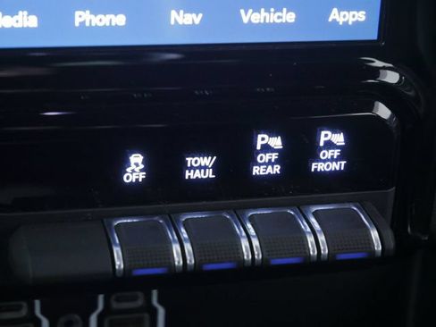 Used 2023 RAM 1500 Laramie AWD/4WD image 29
