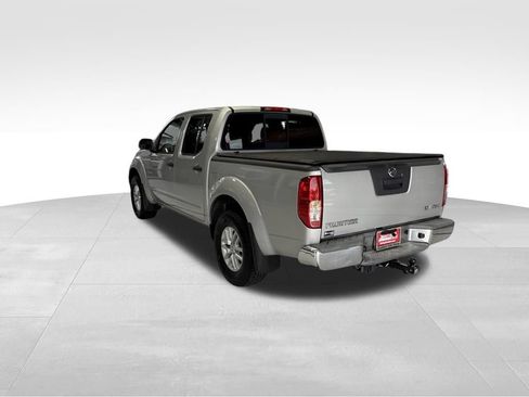 Used 2016 Nissan Frontier SV AWD/4WD image 3