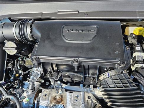 Certified 2025 Jeep Compass Sport image 28