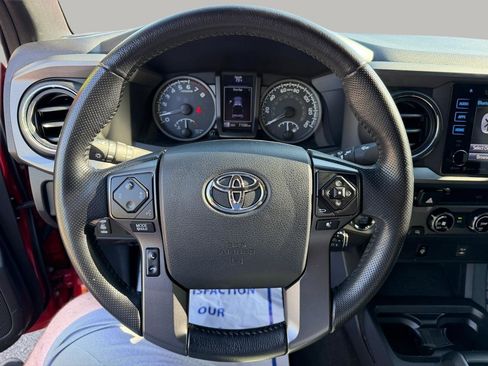 Used 2016 Toyota Tacoma TRD Sport w/ Towing Package image 27