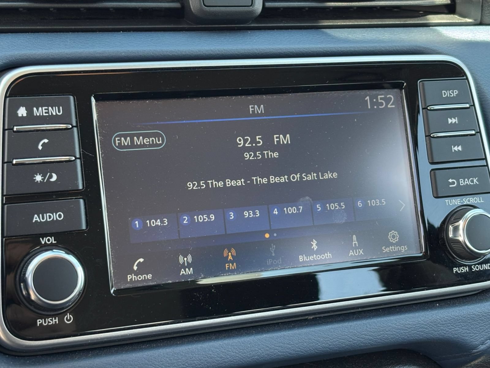 Used 2025 Nissan Versa SV FWD image 19