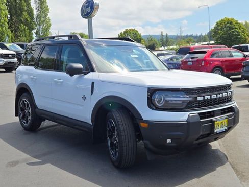 New 2025 Ford Bronco Sport Outer Banks w/ Outer Banks Tech Package+ AWD/4WD image 3