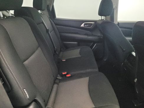 Used 2019 Nissan Pathfinder S AWD/4WD image 19