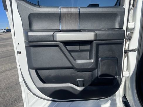 Used 2020 Ford F250 Lariat w/ Chrome Package image 16