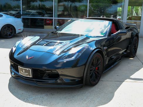 Used 2019 Chevrolet Corvette Z06 RWD image 47