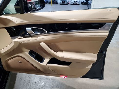 Used 2016 Porsche Panamera Edition image 17
