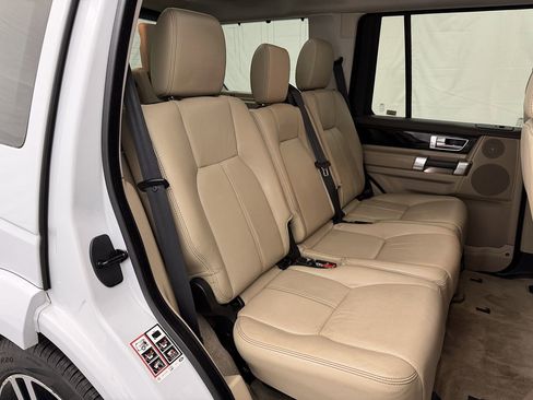 Used 2016 Land Rover LR4 HSE LUX AWD/4WD image 25