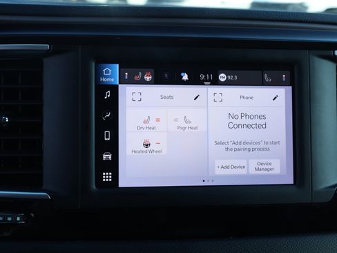 Used 2023 Chrysler Voyager LX image 27