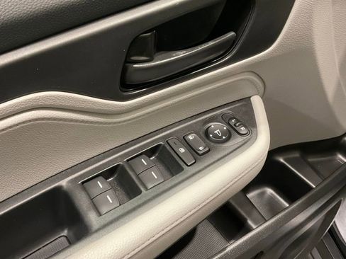 Used 2022 Honda Odyssey EX image 7