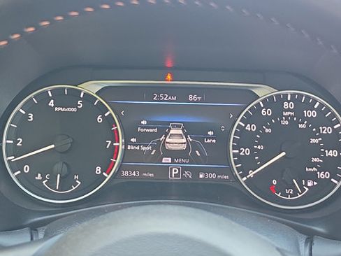 Used 2025 Nissan Sentra SR FWD image 10