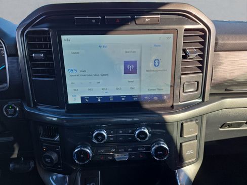 Certified 2022 Ford F150 XLT w/ Equipment Group 302A High image 17