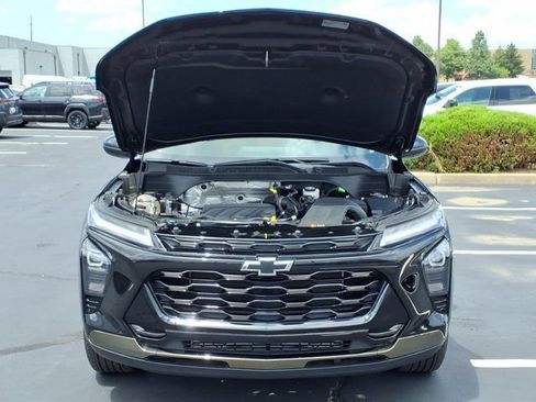 Used 2025 Chevrolet Trax ACTIV w/ Driver Confidence Package FWD image 31