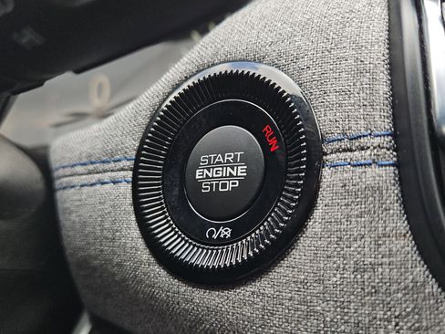 Used 2024 Jeep Compass Latitude image 26