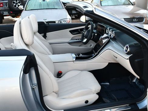 Used 2024 Mercedes-Benz CLE 450 4MATIC Cabriolet image 62