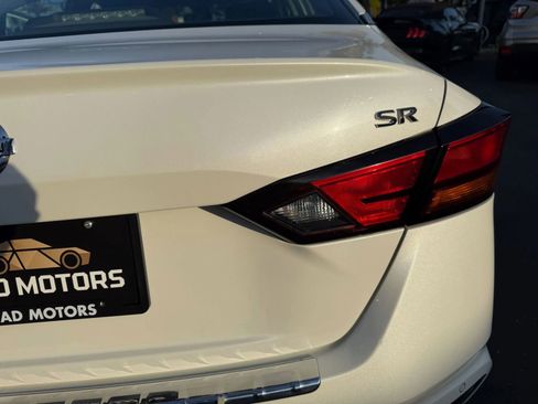 Used 2022 Nissan Altima 2.5 SR FWD image 18