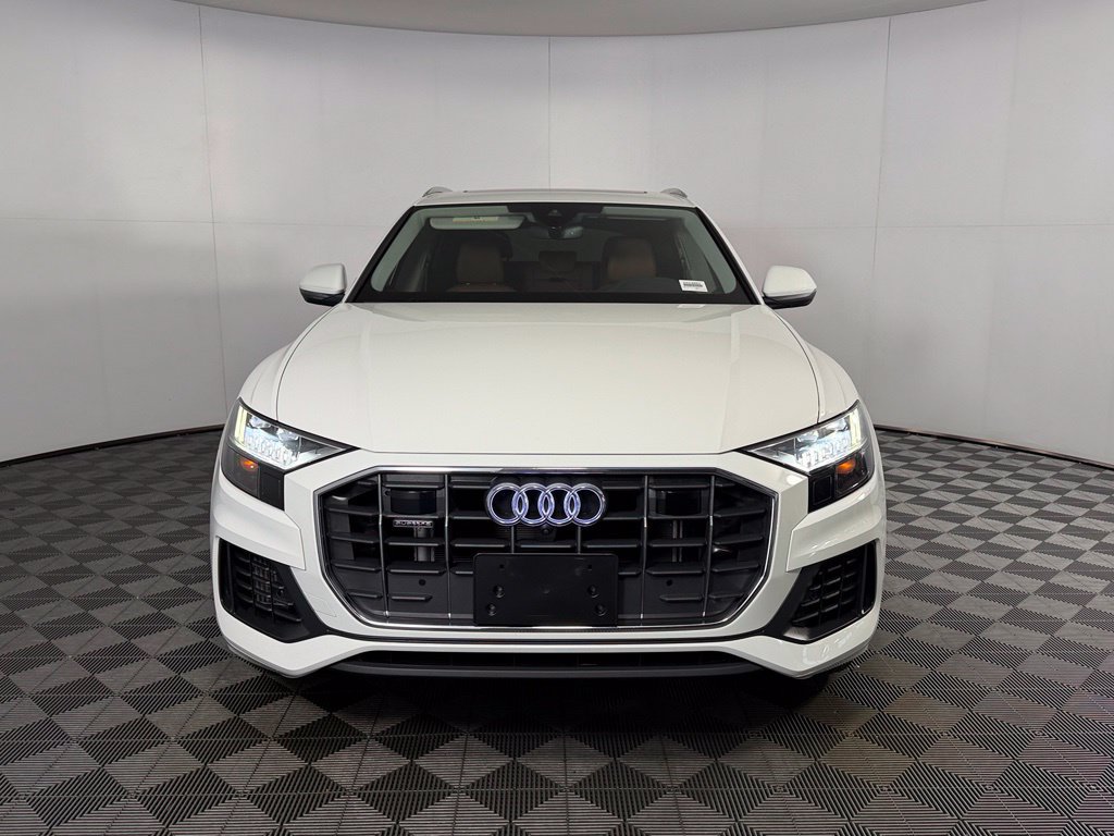 Used 2023 Audi Q8 Premium w/ Convenience Package AWD/4WD image 3