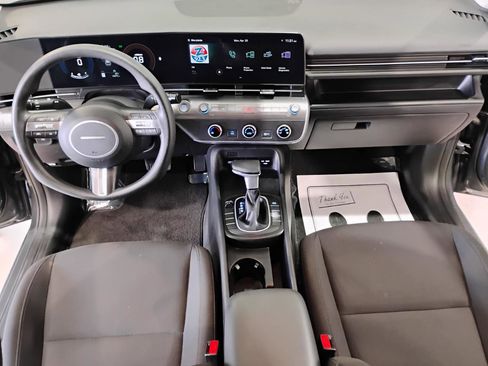 Used 2024 Hyundai Kona SE image 29