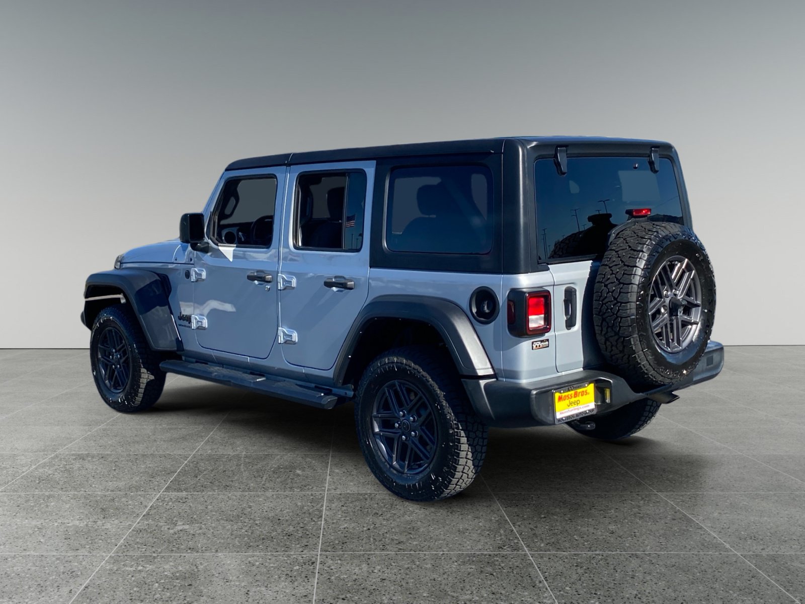 Used 2024 Jeep Wrangler Unlimited Sport AWD/4WD image 3