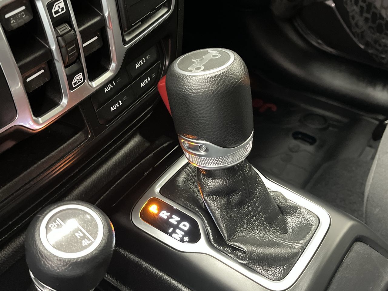 Used 2018 Jeep Wrangler Unlimited Sport S AWD/4WD image 22