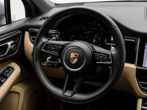 Used 2024 Porsche Macan AWD/4WD image 20