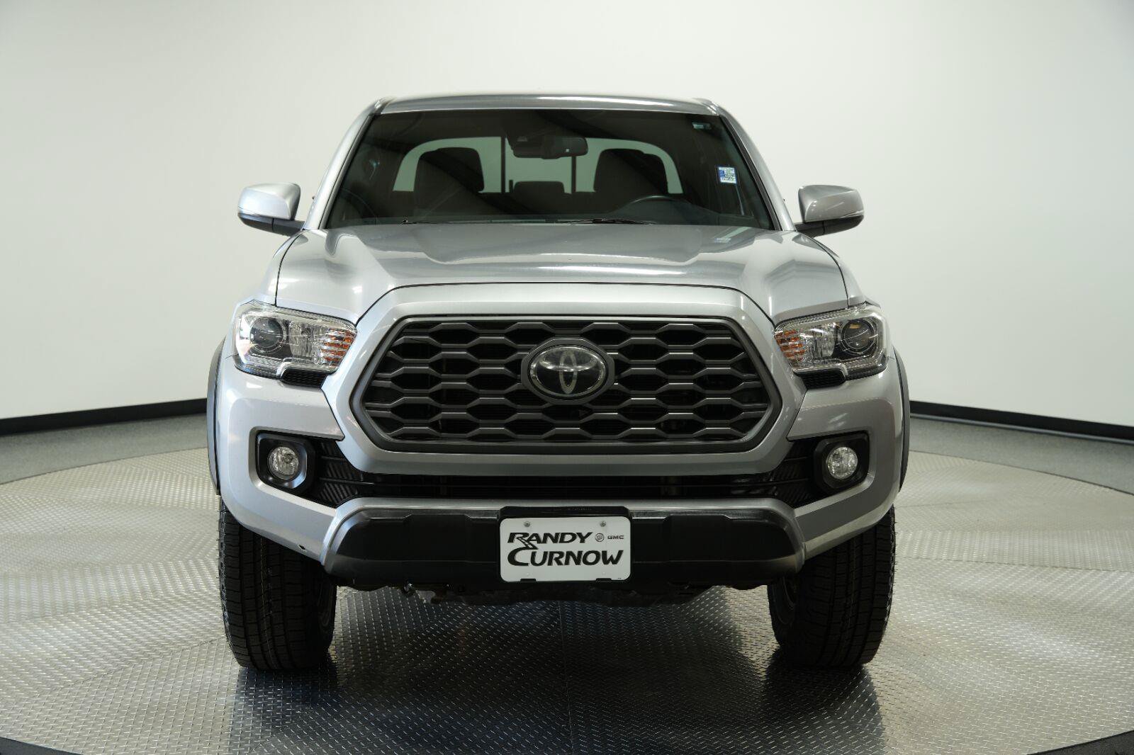 Used 2020 Toyota Tacoma TRD Off-Road w/ Technology Package AWD/4WD image 3