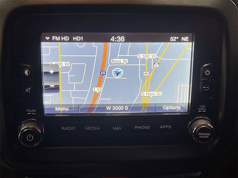 Used 2016 Jeep Renegade Trailhawk w/ Premium Trailhawk Package image 13