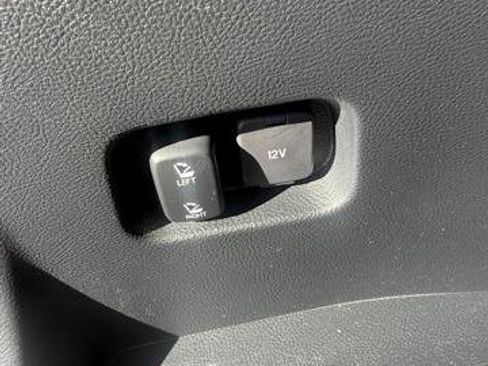 Used 2018 Ford Edge SEL w/ Equipment Group 201A image 25