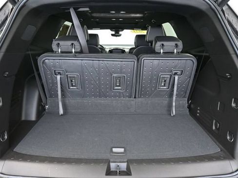 Used 2023 Chevrolet Traverse Premier w/ Redline Edition AWD/4WD image 31