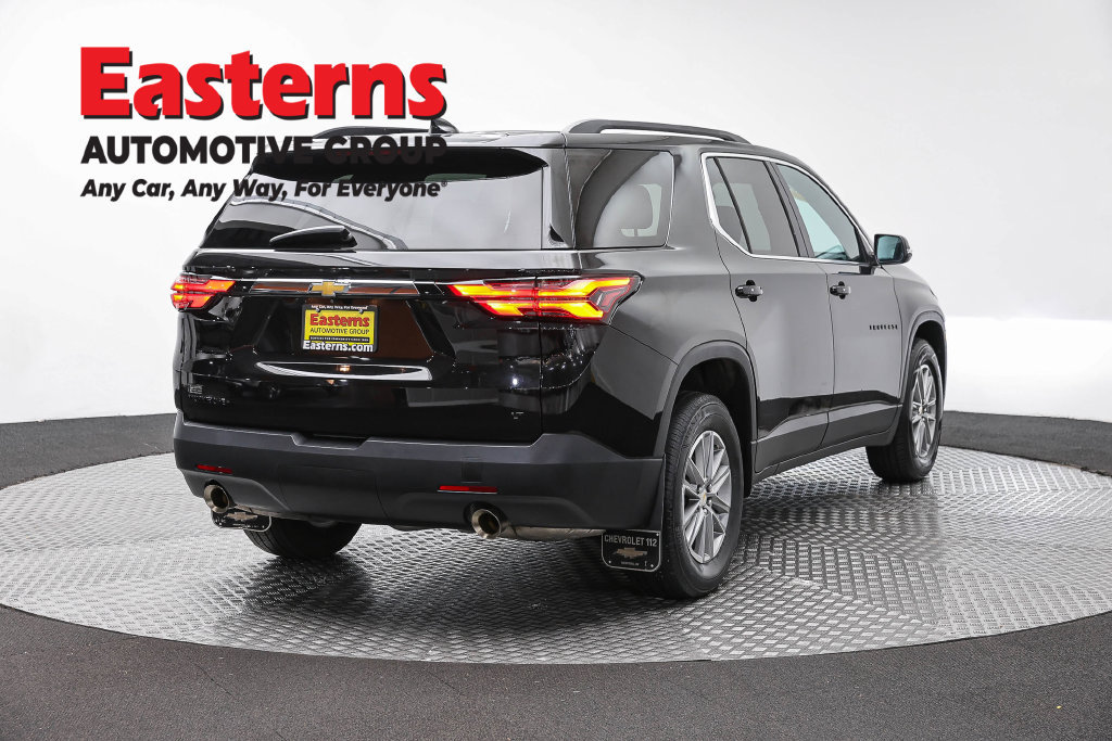 Used 2023 Chevrolet Traverse LT FWD image 6