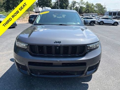Used 2023 Jeep Grand Cherokee L Limited w/ Luxury Tech Group II AWD/4WD image 8