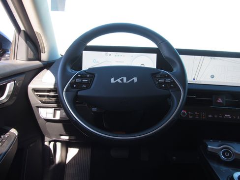 Used 2023 Kia EV6 Wind image 25