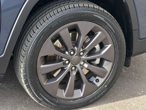 Certified 2021 Jeep Cherokee Latitude Lux 80th Anniv w/ Quick Order Package 2YU 80th image 12