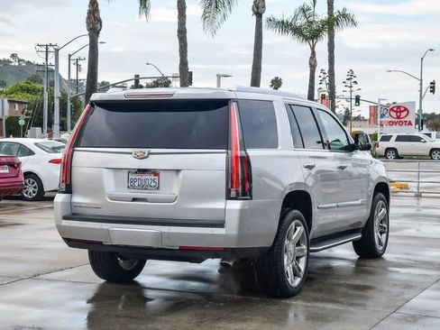Used 2020 Cadillac Escalade Luxury image 7