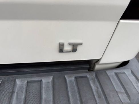 Used 2018 Chevrolet Silverado 1500 LT w/ LT Eassist Package image 11