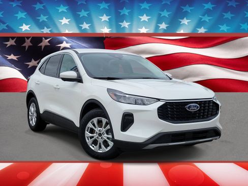 Certified 2023 Ford Escape Active w/ Tech Pack #2 FWD image 1