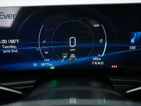 Used 2024 Cadillac Lyriq Tech RWD image 7