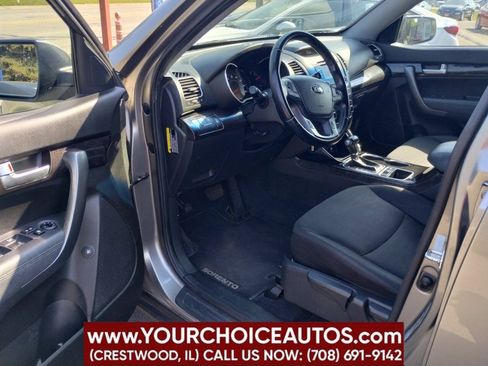 Used 2014 Kia Sorento LX AWD/4WD image 15