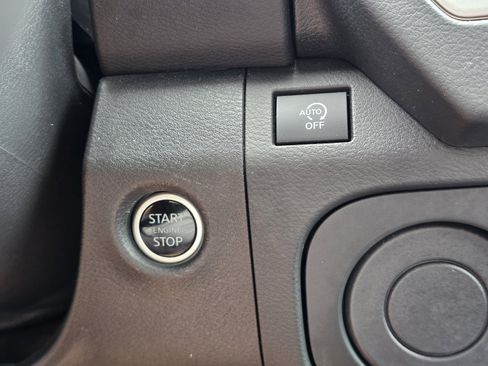 Certified 2025 Nissan Frontier SV w/ SV Convenience Package image 21