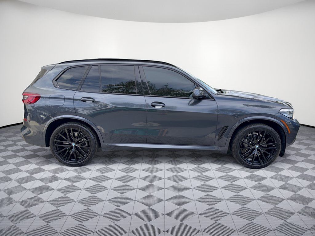 Used 2022 BMW X5 sDrive40i w/ M Sport Package RWD image 8