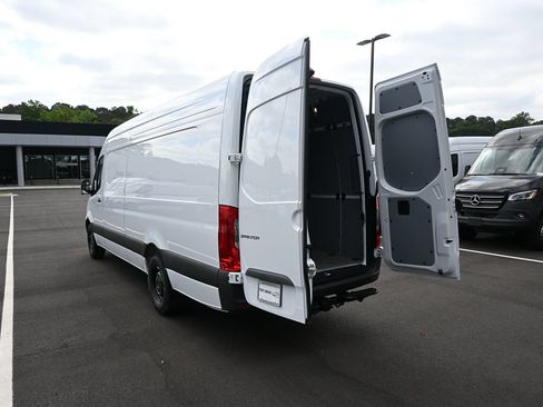Used 2026 Mercedes-Benz Sprinter 2500 image 27