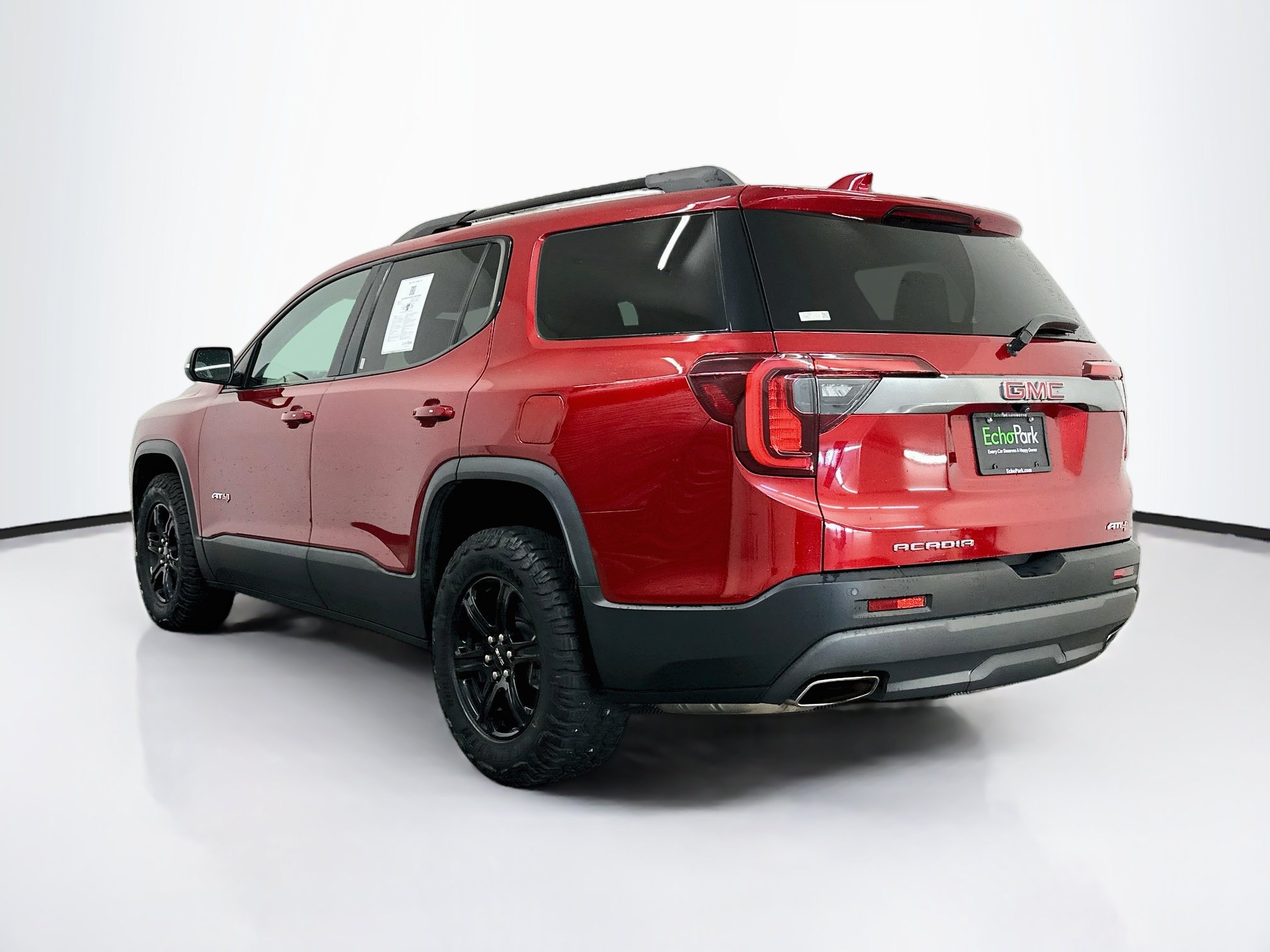 Used 2023 GMC Acadia AT4 w/ Technology Package AWD/4WD image 5