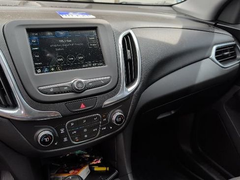 Used 2019 Chevrolet Equinox LT FWD image 13